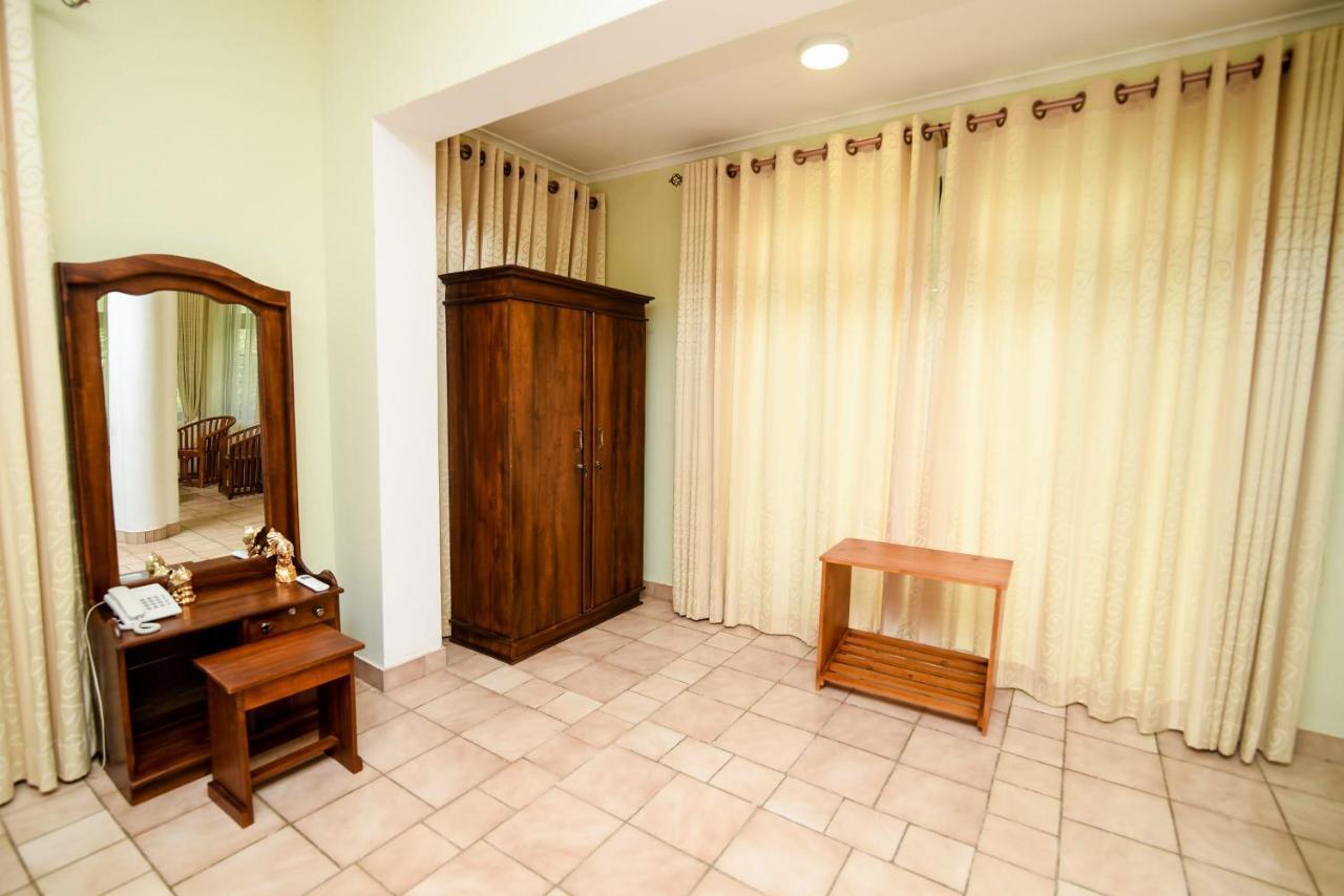 Man Mountain Villa Matale Ngoại thất bức ảnh